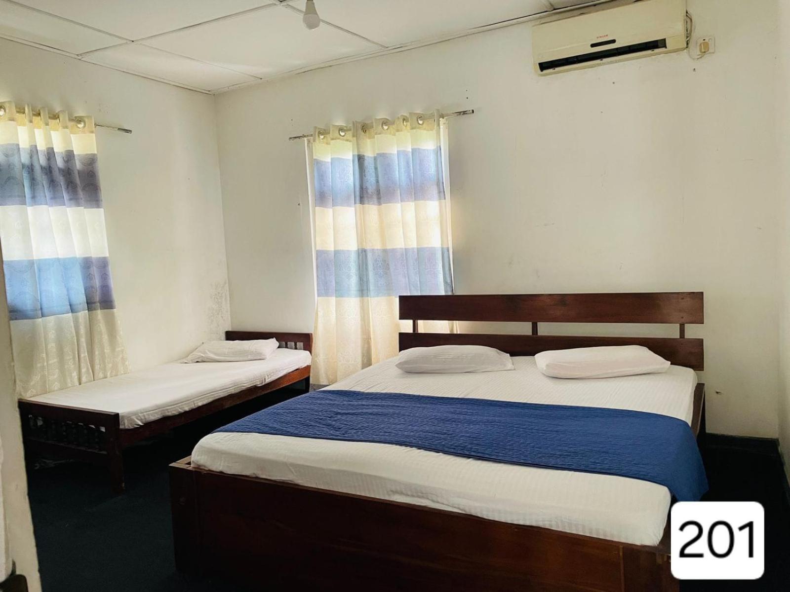 Sky Beam Hotel Канді Номер фото